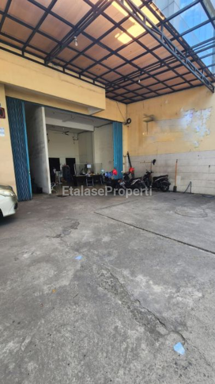 Foto properti Dijual Ruko 0 Jalan Raya Rungkut 4