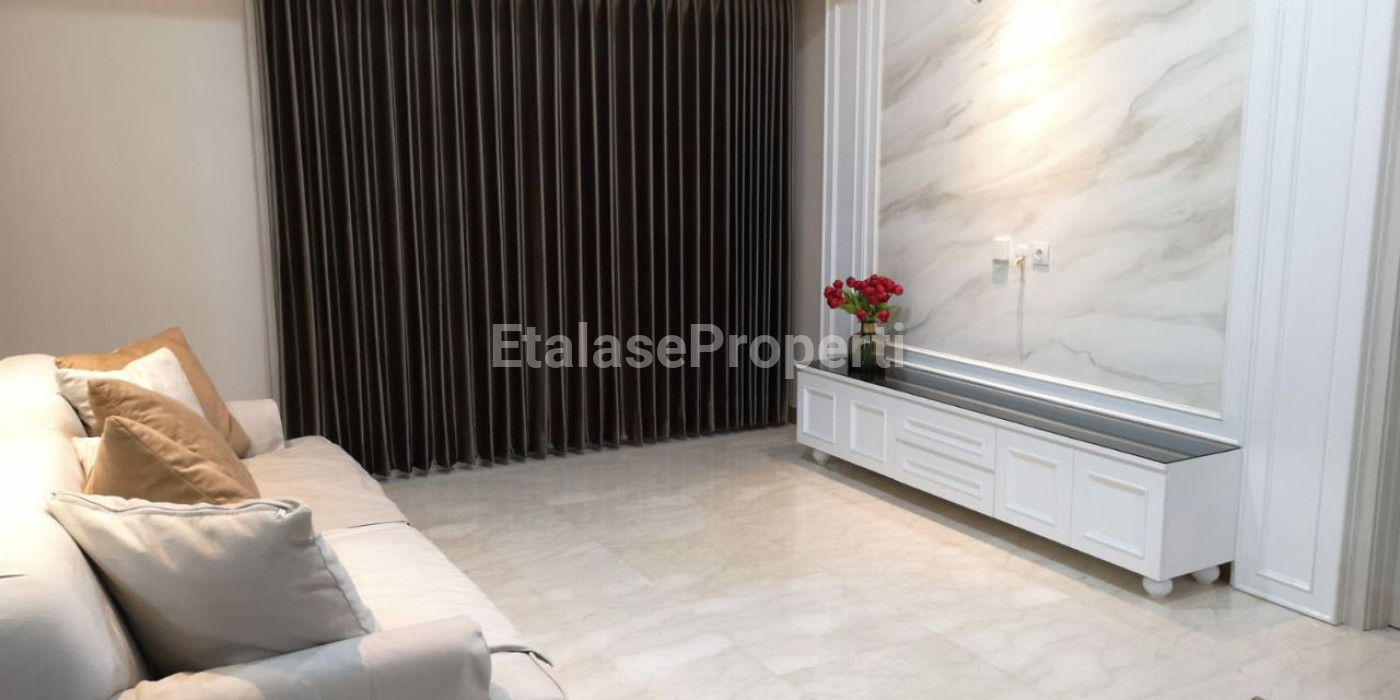 Foto properti Disewakan ONE EAST Apartment Full Furnished Mewah 4