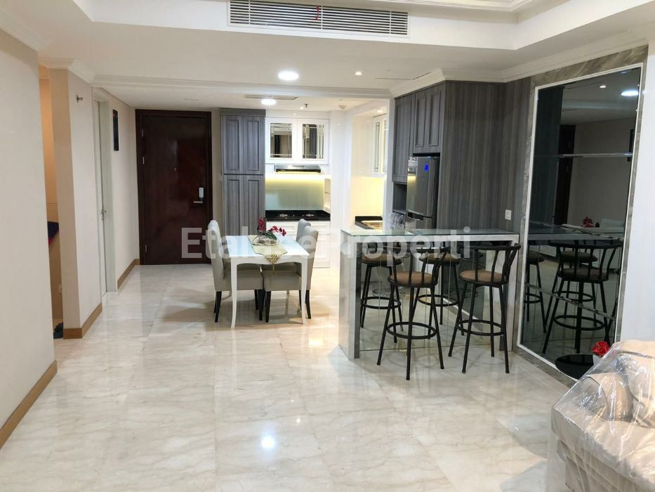 Foto properti Disewakan ONE EAST Apartment Full Furnished Mewah 9