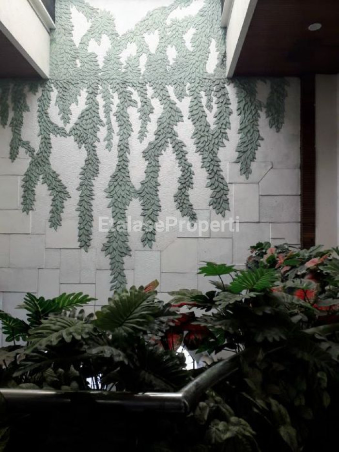 Foto properti Raya Dharmahusada 2