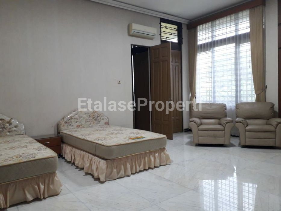 Foto properti Raya Dharmahusada 6