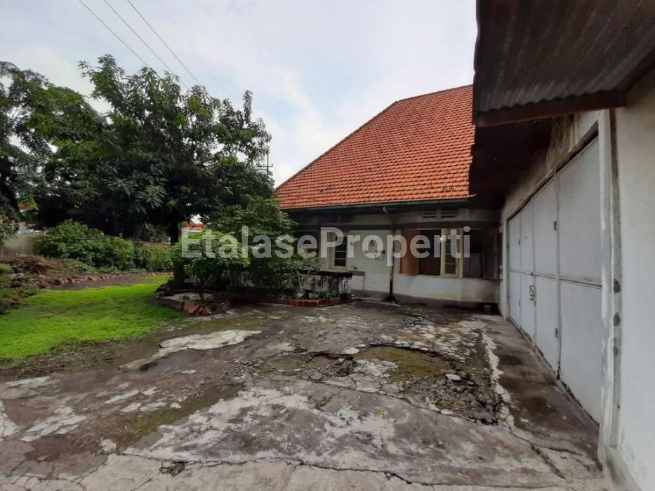 Foto properti Jual/Sewa Tanah Hook Bonus Bangunan Lama  Jalan Sulawesi Pusat Kota Strategis 9