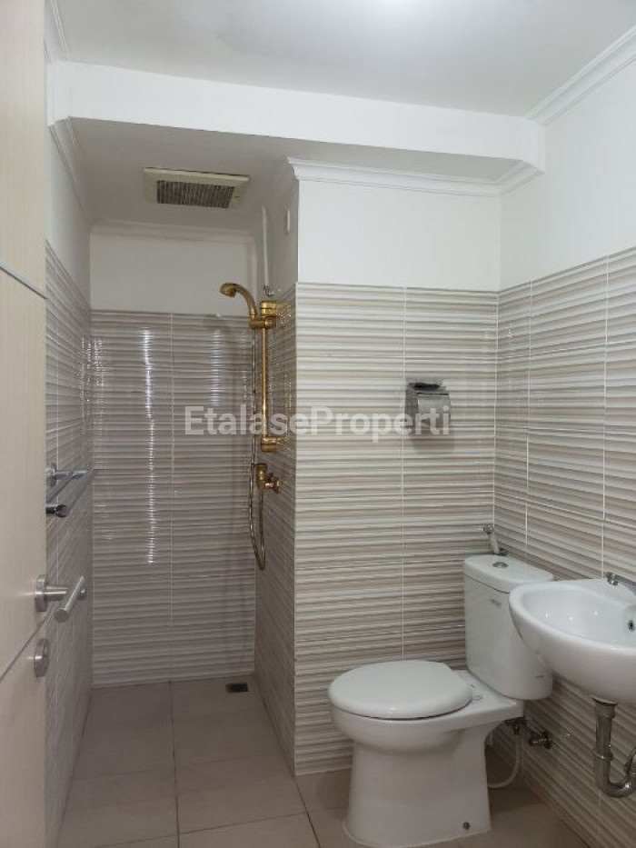 Foto properti SEWA Puncak Bukit Golf 3+1 Br Furnished 2