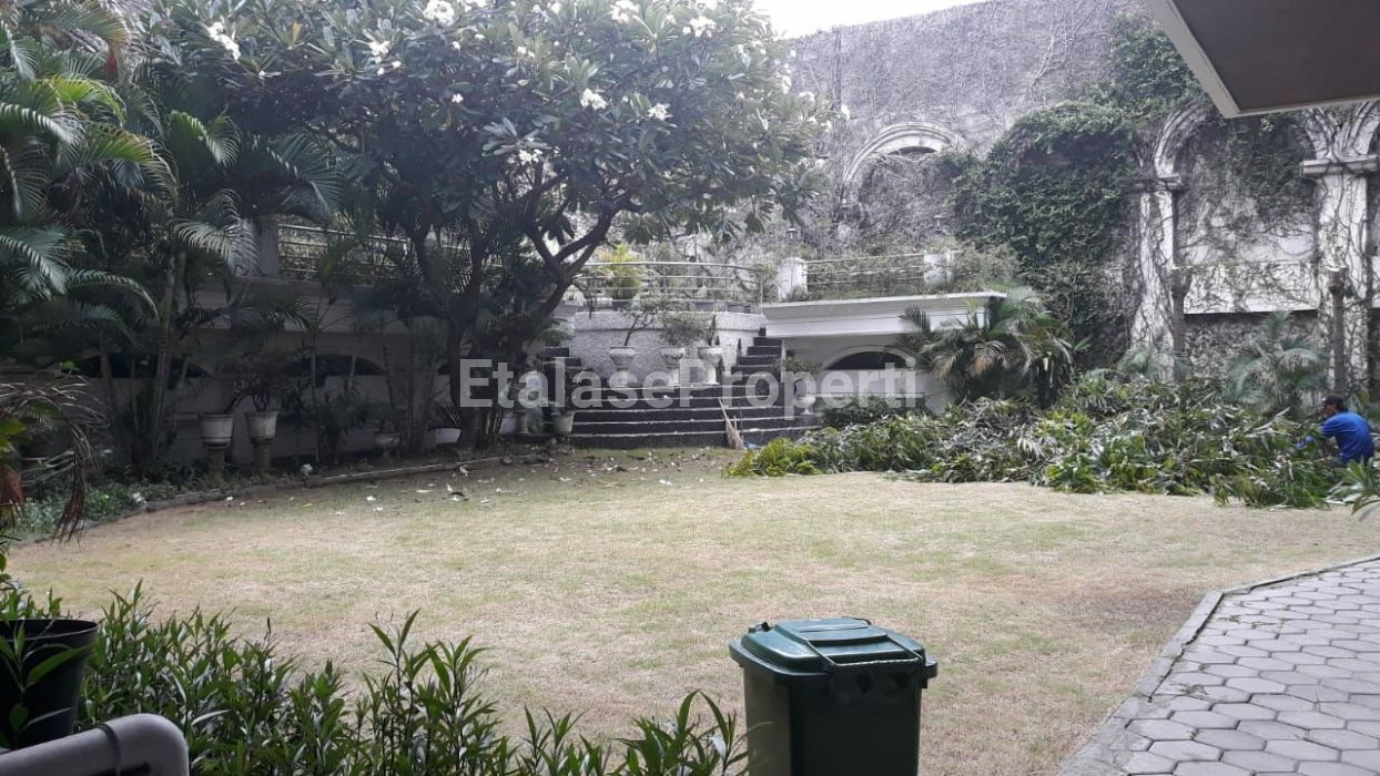 Foto properti Disewakan Rumah Raya Dharmahusada 7