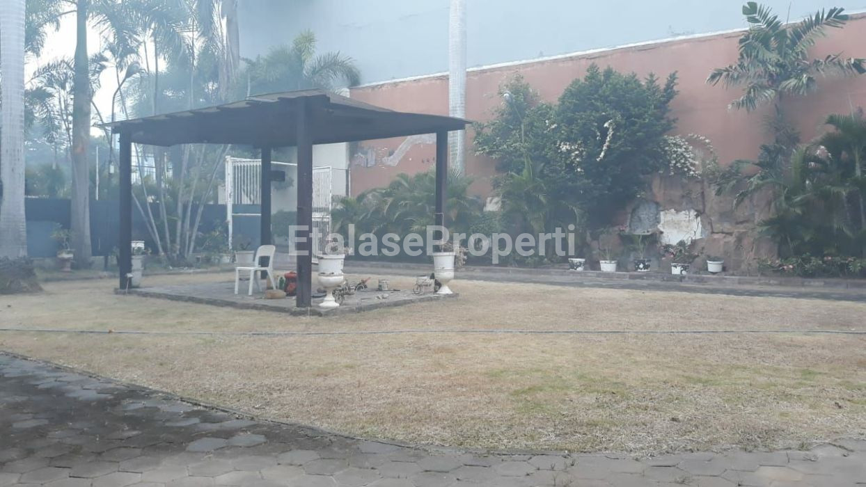 Foto properti Disewakan Rumah Raya Dharmahusada 10