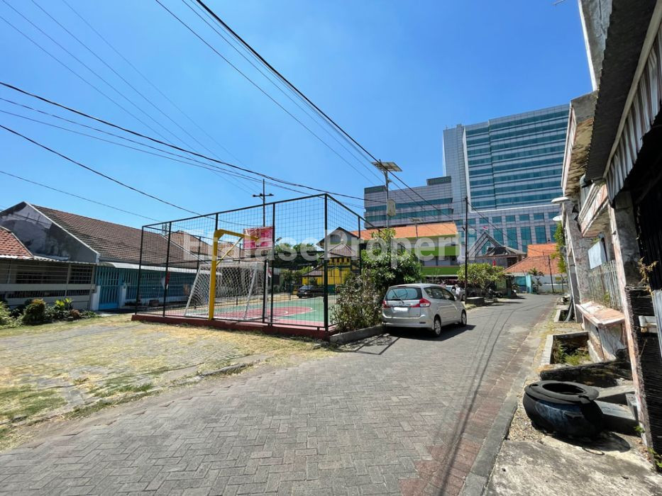 Foto properti *Dijual Tanah & Bangunan Komersial Raya Prof. Moestopo* 2