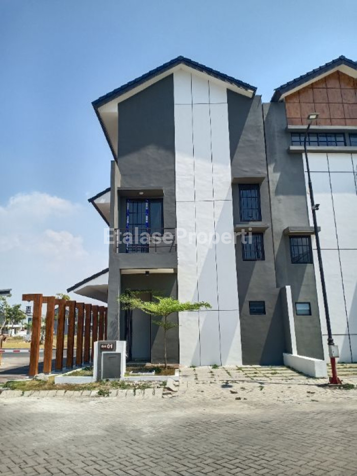 Foto properti Disewakan Ruko 3 Lantai 3