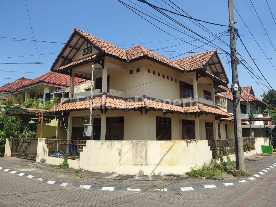 Foto properti Dijual/Disewakan Rumah Hook 2 Lantai Babatan Pratama 4