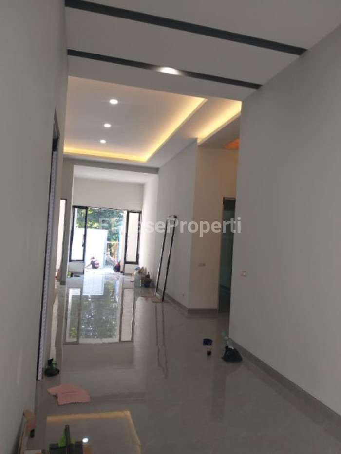 Foto properti Dijual Rumah Baru Bagus Gress Minimalis ‼️  RAYA MANYAR JAYA 2