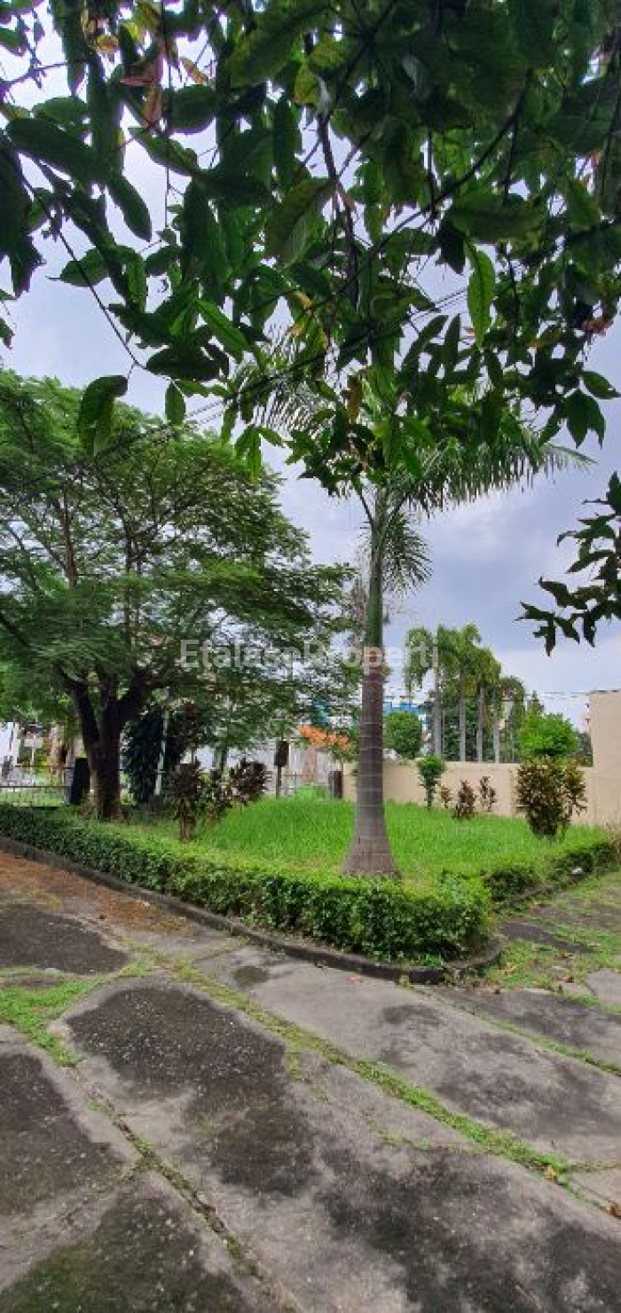 Foto properti Rumah Kolonial Belanda Cocok Untuk Semua Bisnis Strategis Daerah Komersial Jl. Pregolan Tengah Kota Surabaya 2
