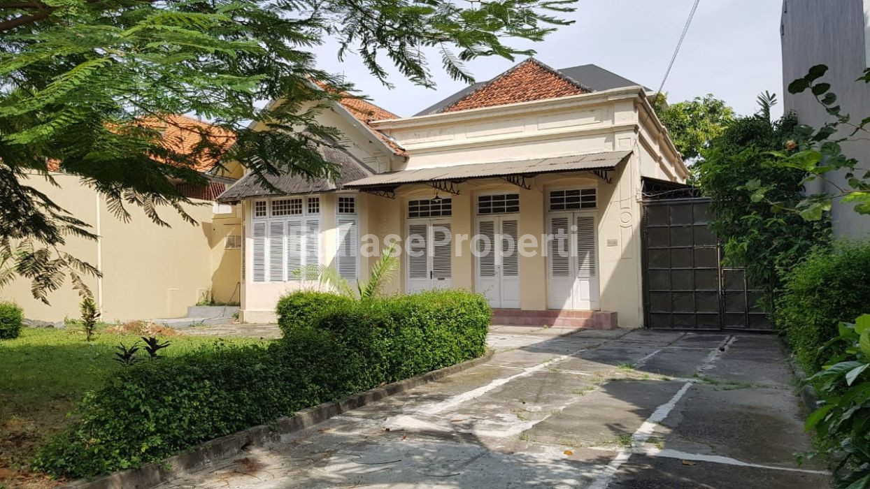 Foto properti Rumah Kolonial Belanda Cocok Untuk Semua Bisnis Strategis Daerah Komersial Jl. Pregolan Tengah Kota Surabaya 1