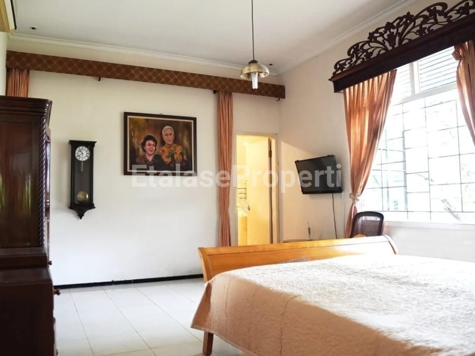 Foto properti DIJUAL RUMAH ANTIK HOOK DI DARMO SENTOSA RAYA SURABAYA BARAT 5