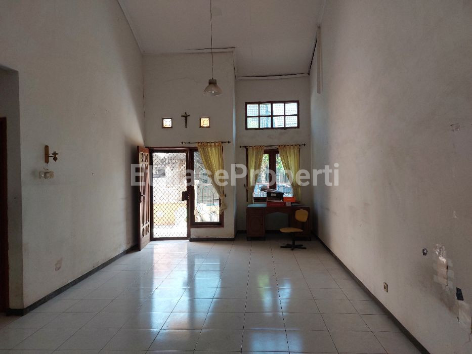 Foto properti DIJUAL RUMAH DI TAMAN PONDOK INDAH SURABAYA BARAT 3