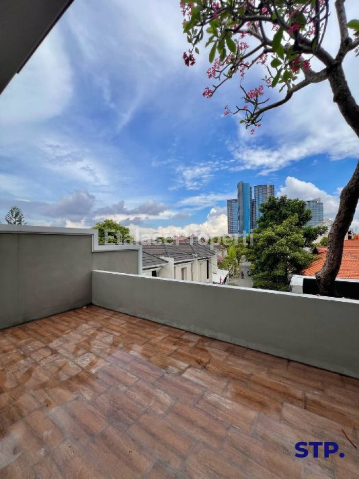 Foto properti 3 Unit! Townhouse Mewah 3 Lantai Di Pakis Tirtoasri Tipe Hook 10