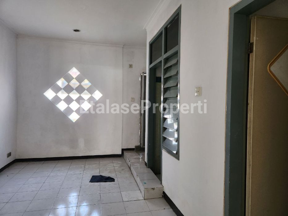 Foto properti DISEWAKAN Ruko 3 Lantai  SIAP PAKAI 4