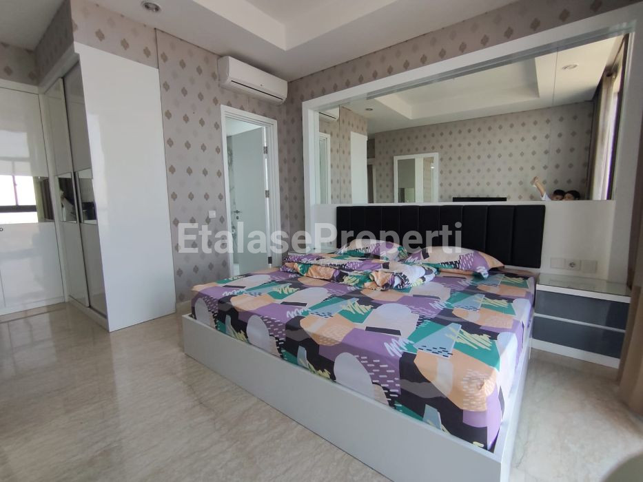 Foto properti Disewakan 4BR Voila Ciputra World Surabaya Full Furnish Semi Private Lift Siap Huni! 2