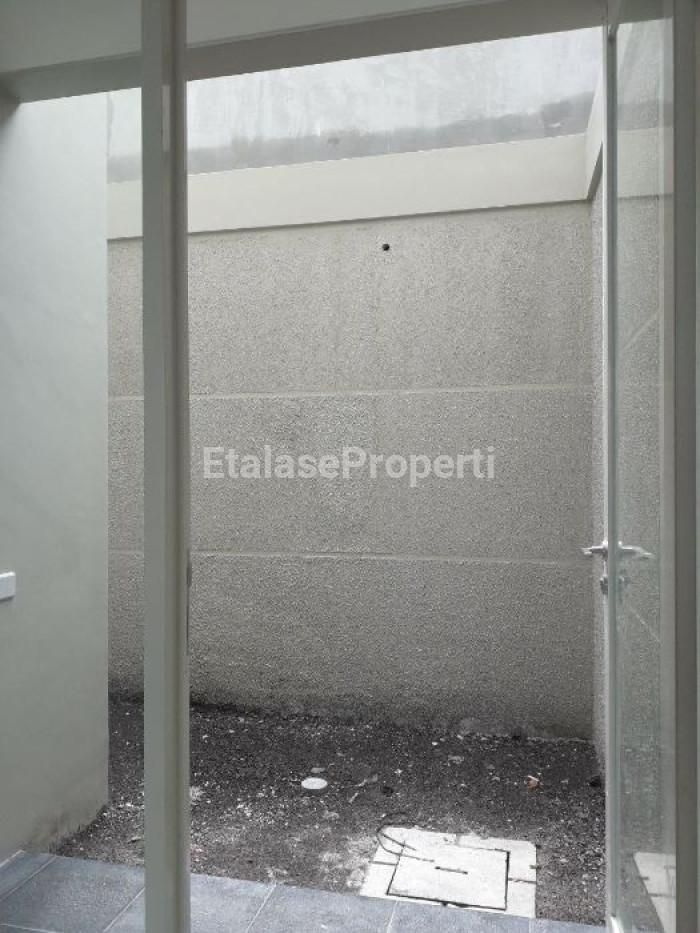 Foto properti Disewakan  Ruko Northwest Boulevard- 3 Lantai 2