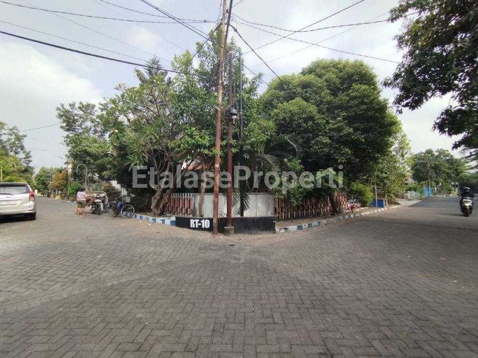 Foto properti Jual Hitung Tanah 8 Juta/m2 Rumah Lama Hook Akses Merr Rungkut Harapan 2