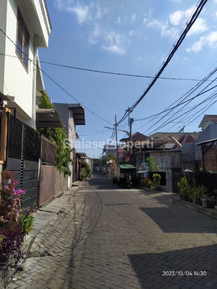 Foto properti Dijual Rumah Hitung Tanah Murah Di Lebak Permai Surabaya Harga 13juta/meter² 1