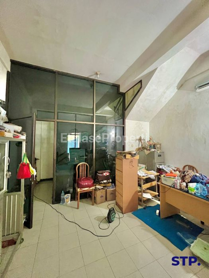 Foto properti Exclusive Listing, Ruko Jemursari 3 Lantai Second Road 4