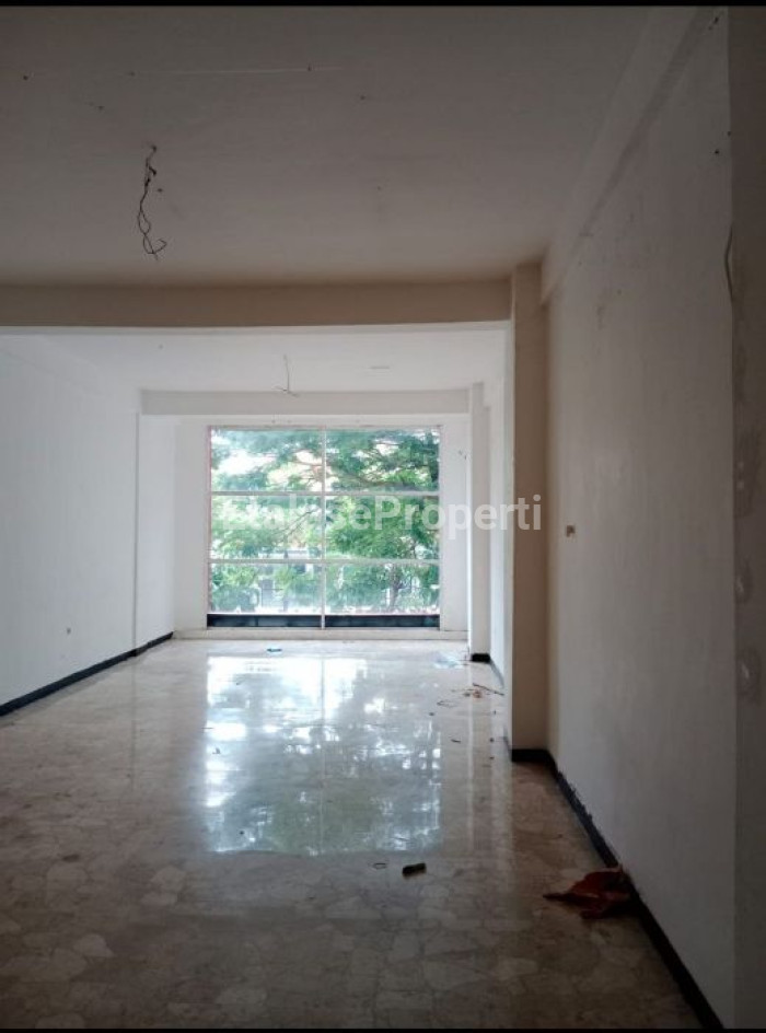 Foto properti Disewakan Ruko 4 Lantai Pusat Kota Jalan Karimun Jawa Depan RS Siloam 7