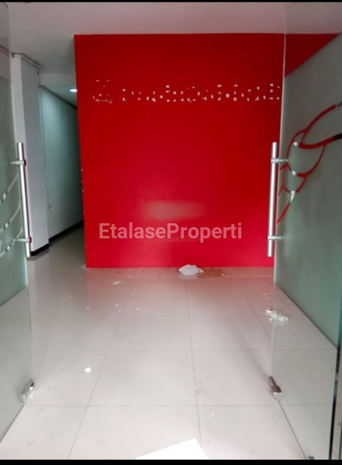 Foto properti Disewakan Ruko 4 Lantai Pusat Kota Jalan Karimun Jawa Depan RS Siloam 8