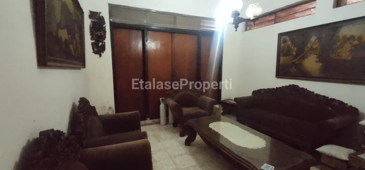 Foto properti Rumah Dijual Di Ngagel Mulyo, Pinggir Jalan Besar, Row Jalan Lebar 6