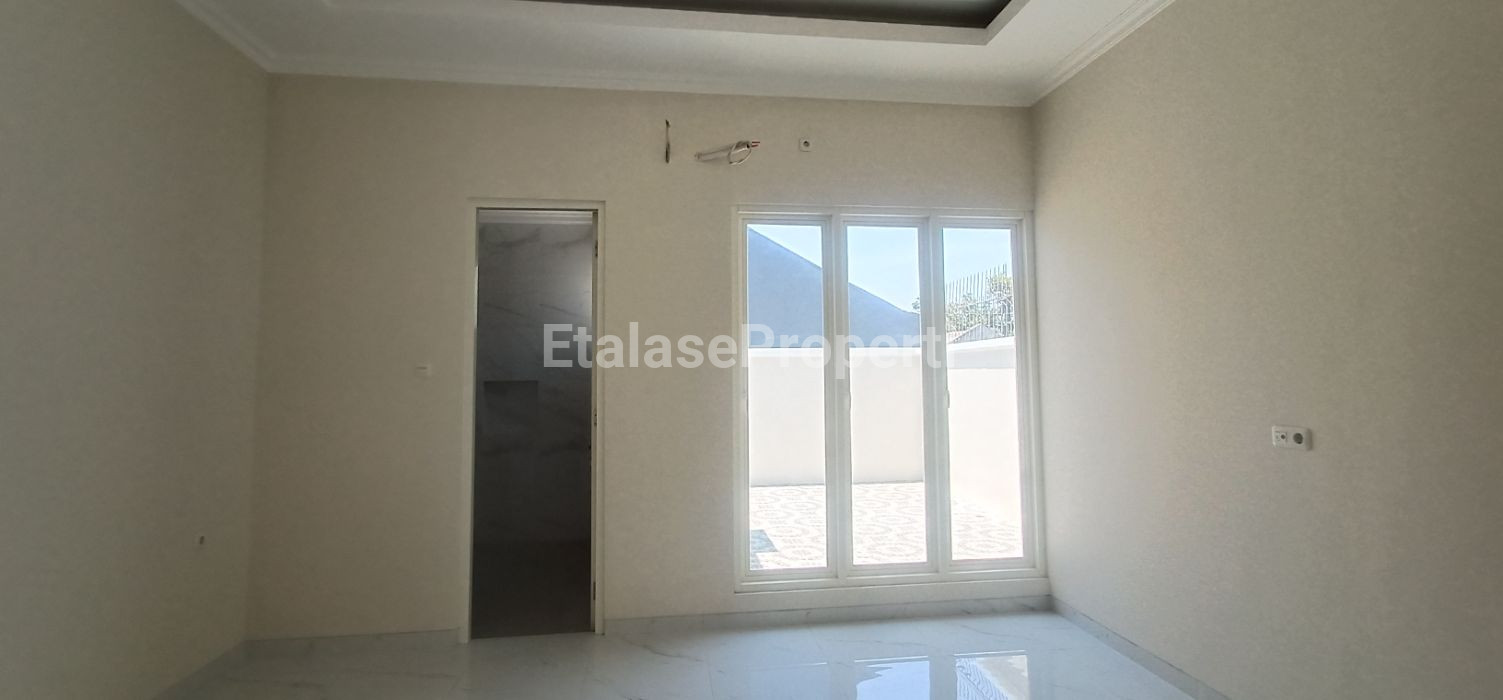 Foto properti Dijual Rumah Model Scandinavian 6