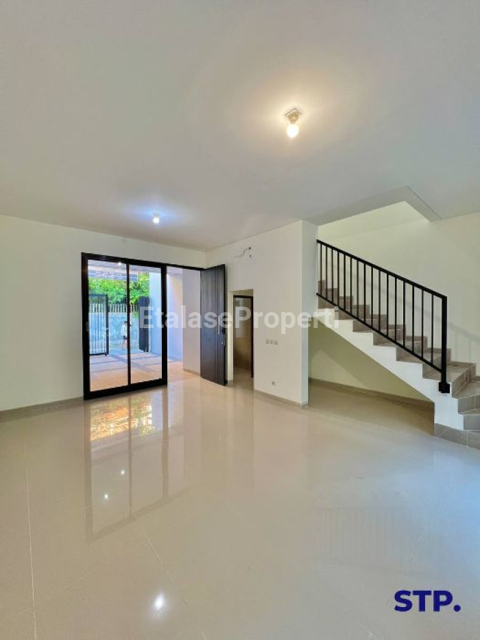 Foto properti Sisa 1 Unit, Rumah Scandinavian Kalijudan Barat Surabaya Timur 2