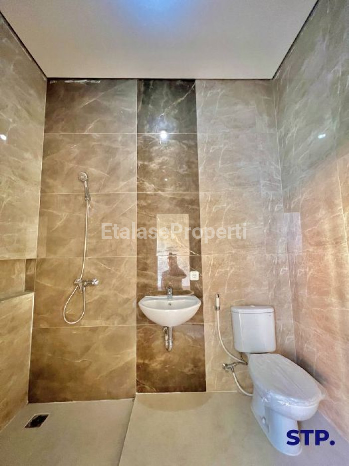 Foto properti Sisa 1 Unit, Rumah Scandinavian Kalijudan Barat Surabaya Timur 8