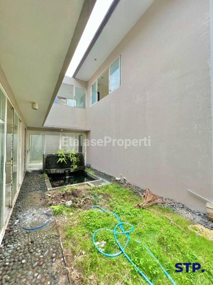 Foto properti Sewa, Rumah Mewah Graha Natura Sudah Renovasi 6