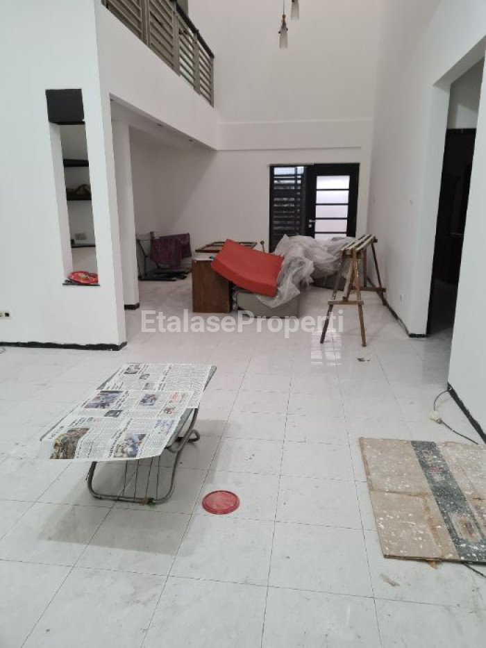 Foto properti Dharmahusada Utara 5 BR Dekat Superindo Dan RM Bu Rudy 3