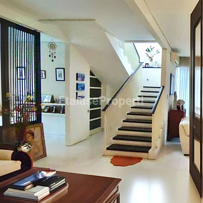 Foto properti *Dijual Cepat! Rumah Simpang Darmo Permai Selatan ( SDPS )* 3