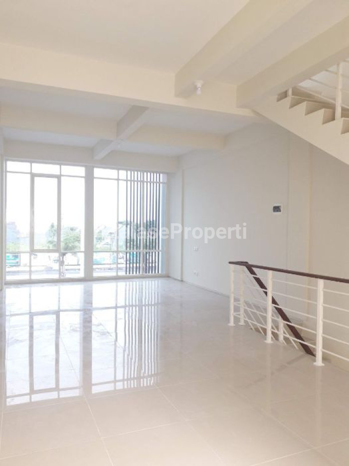 Foto properti Disewakan Ruko Northwest Boulevard 3 Lantai 5