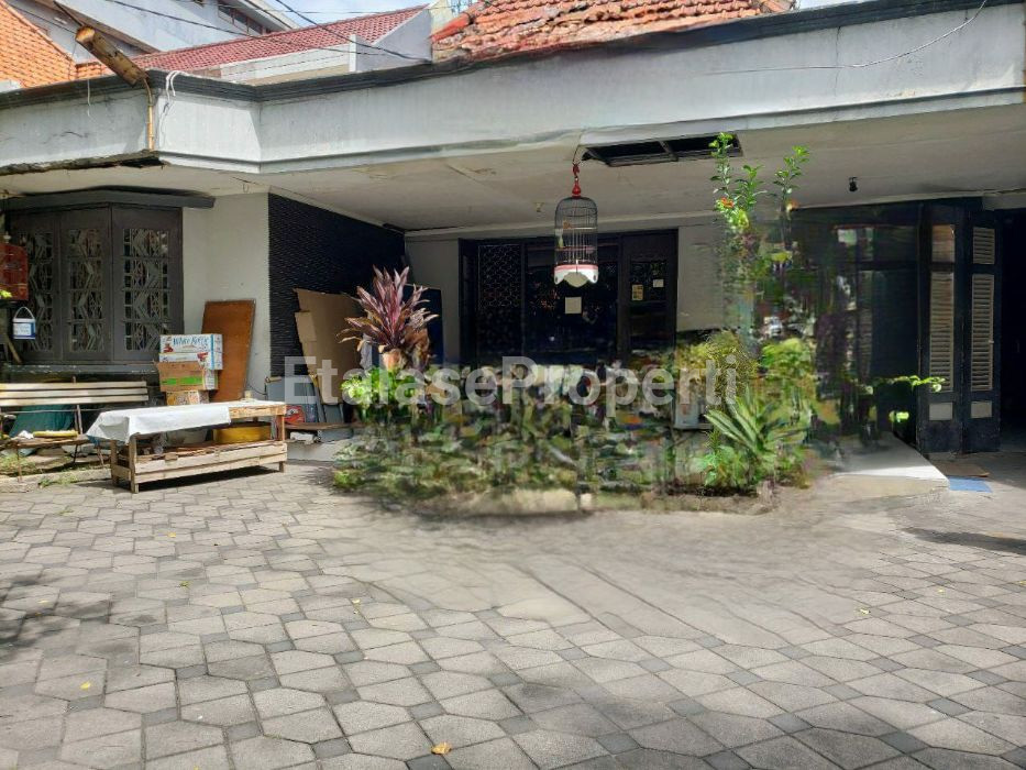 Foto properti JUAL Rumah Hitung TANAH Area Komersiil Sederet Mirota 1