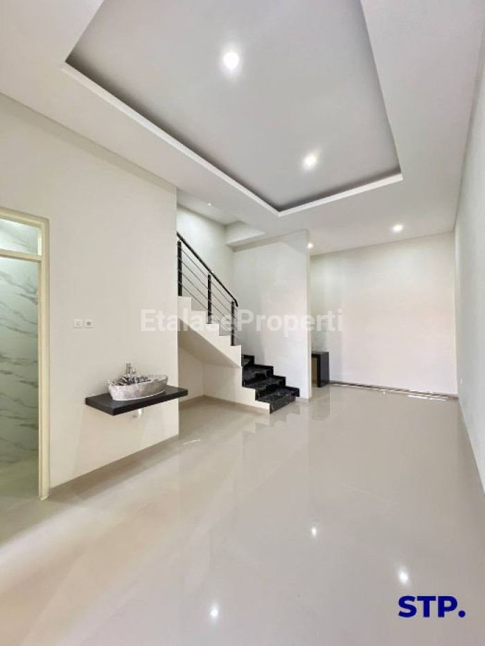 Foto properti Rumah Baru Di Wisma Mukti Klampis Semolo Barat 2