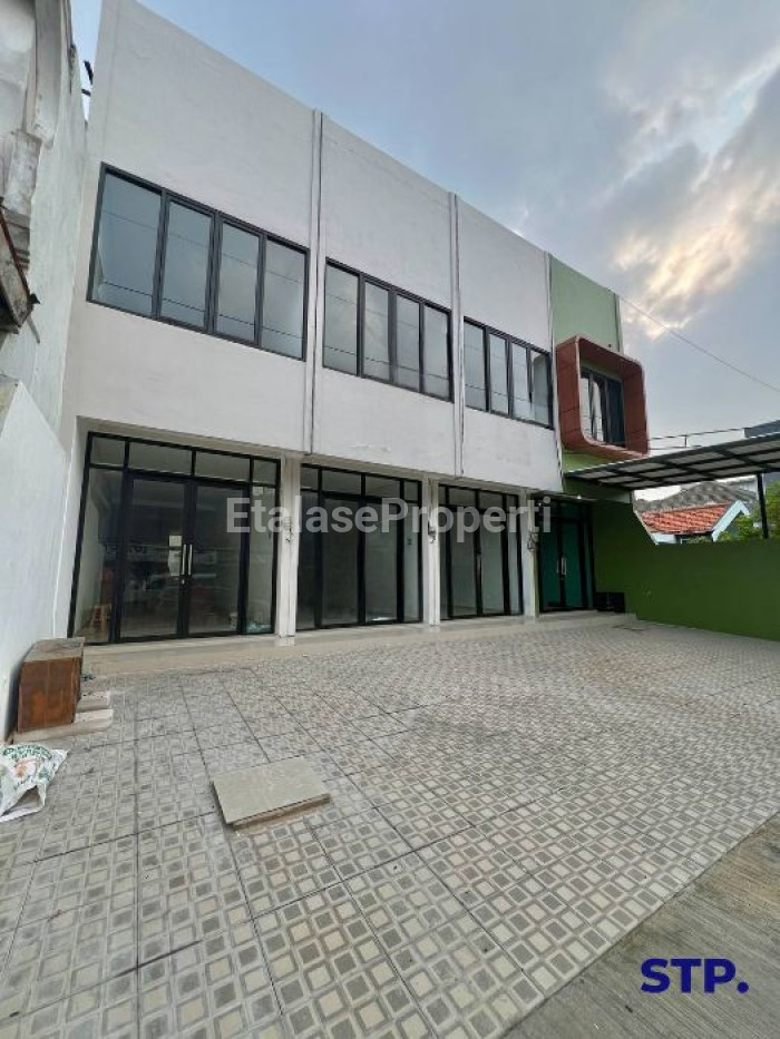 Foto properti Ada 3 Unit Jejer - Ruko Baru Di Bratang Binangun Ngagel 3