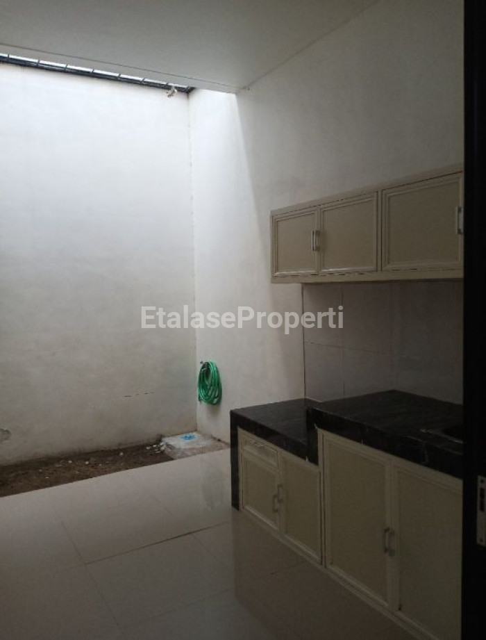Foto properti Disewakan Rumah 2 Lantai 3