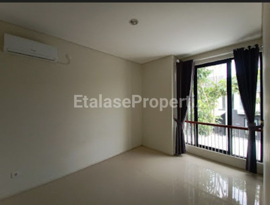 Foto properti Disewakan Rumah 2 Lantai 6
