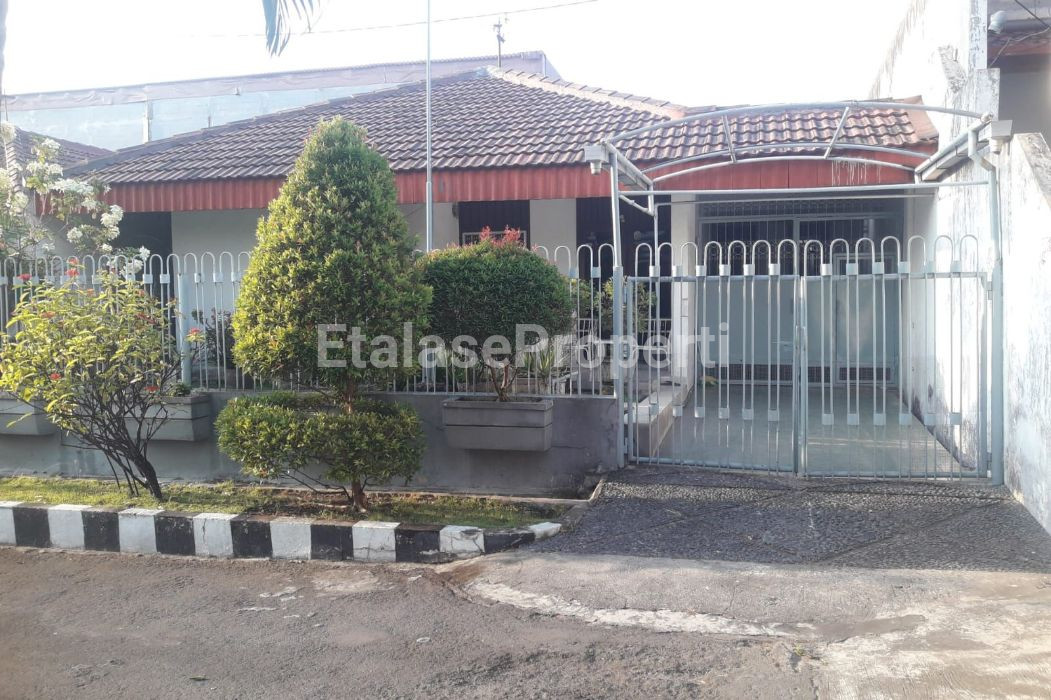 Foto properti JUAL RUMAH SIAP HUNI DI JL. CHRIS KENCANA  SURABAYA BARAT 1