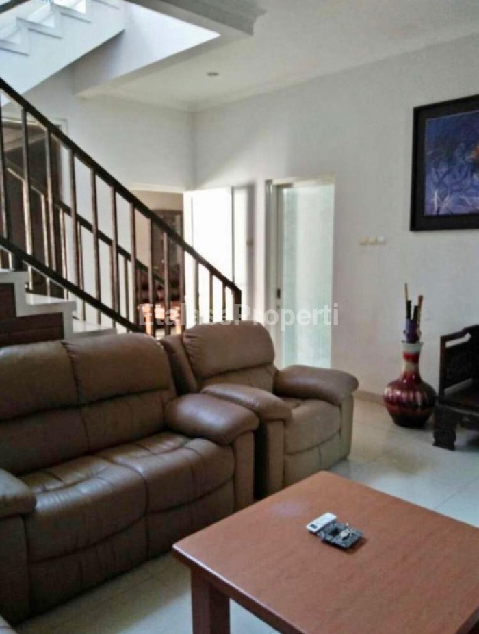 Foto properti Rumah Mewah Gayungsari, Surabaya. 7