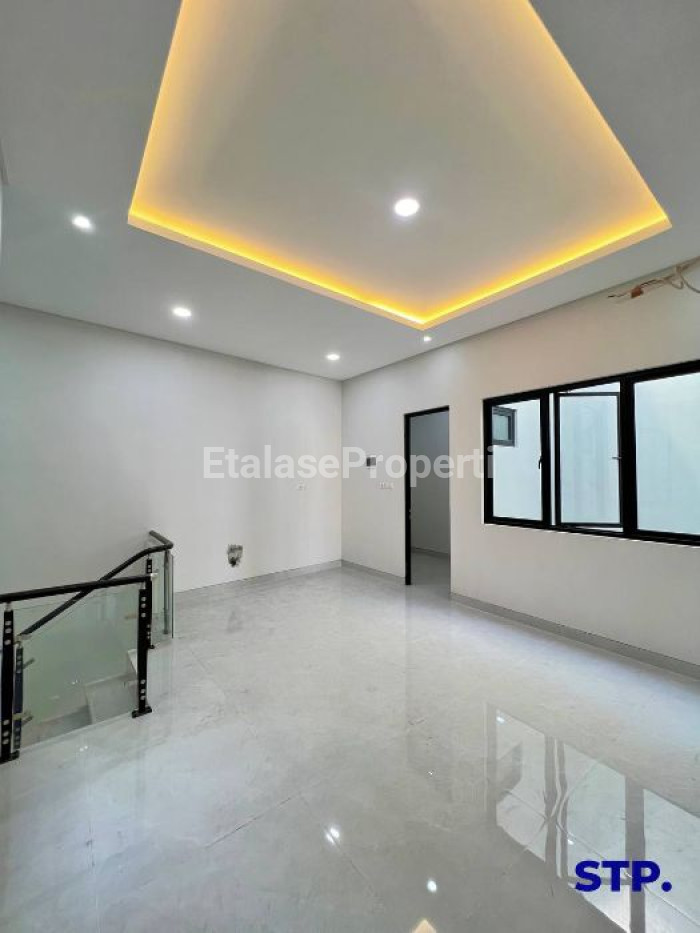 Foto properti Rumah Baru Minimalis Di Dian Istana Cluster Moca Vrbana 6
