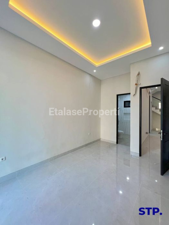 Foto properti Rumah Baru Minimalis Di Dian Istana Cluster Moca Vrbana 8