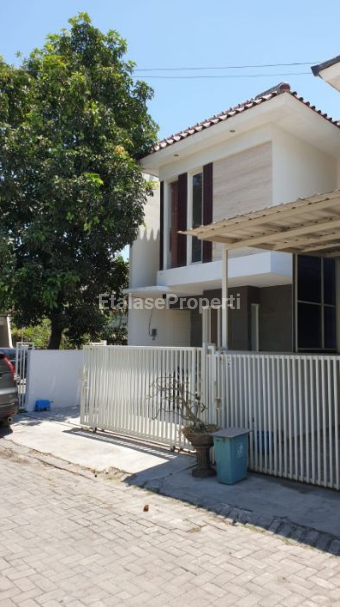 Foto properti Dijual Rumah Rungkut Asri Tengah 2