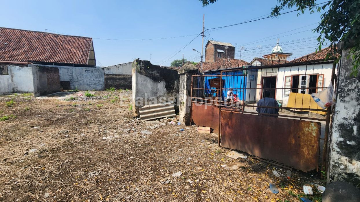 Foto properti *Dijual Tanah Jl. Mawar, Jombang* 4