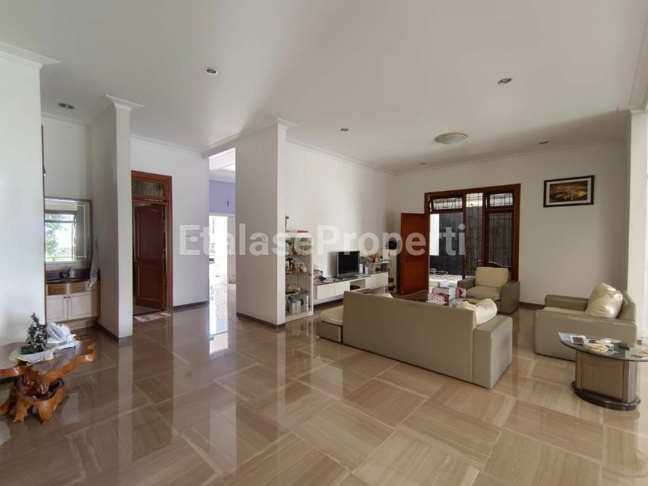 Foto properti Dijual Rumah Jalan Raya Utama ARAYA 5