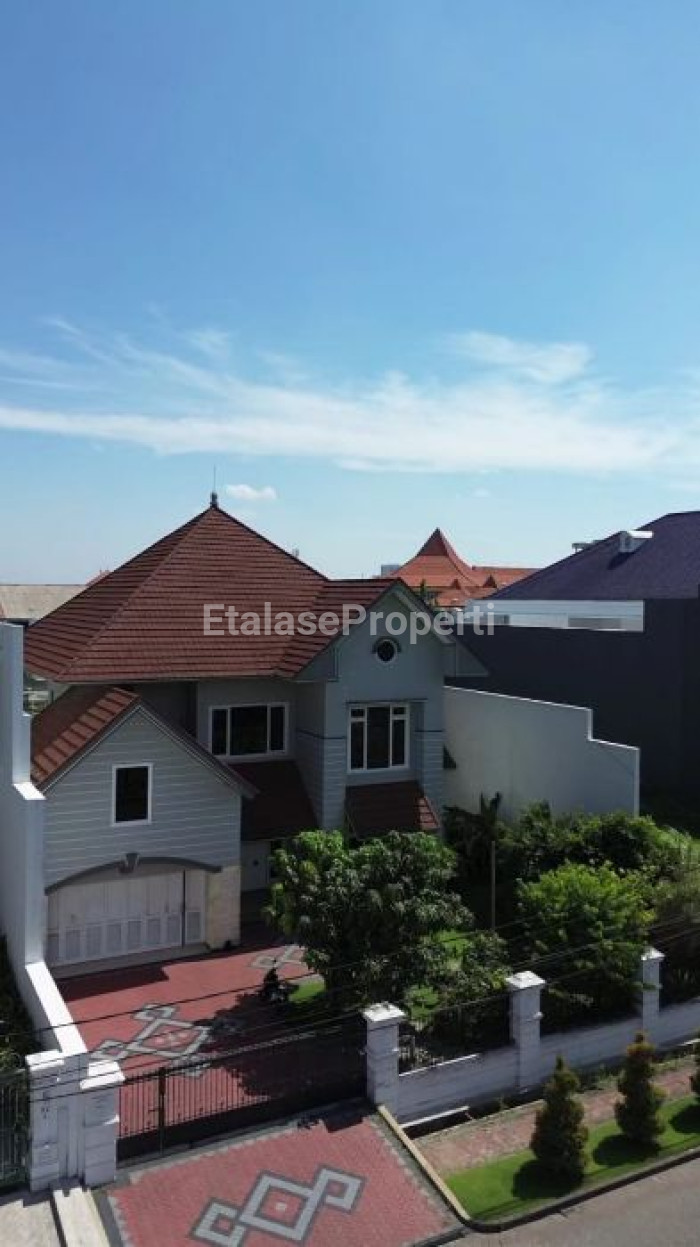Foto properti Dijual Rumah Jalan Raya Utama ARAYA 7