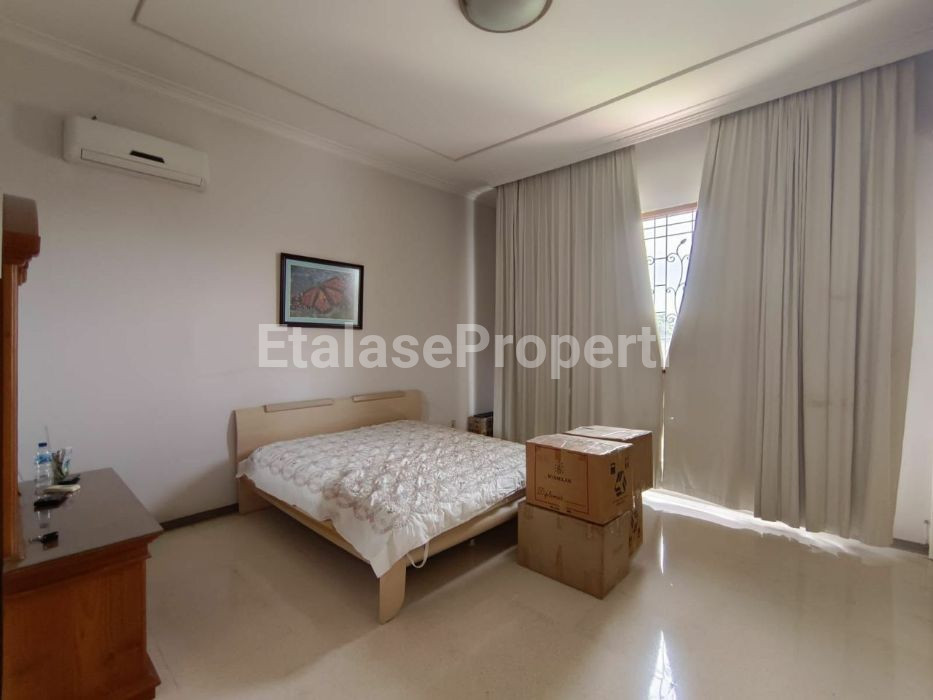 Foto properti Dijual Rumah Jalan Raya Utama ARAYA 8