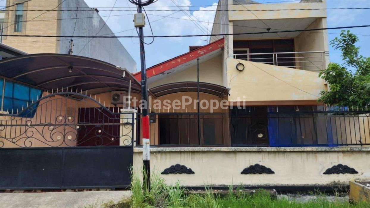 Foto properti Dijual Rumah Luas Karang Asem Surabaya 2
