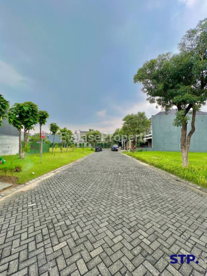 Foto properti Jual Cepat, Tanah Kavling Hoek Royal Residence Cluster De Rosenberg 6